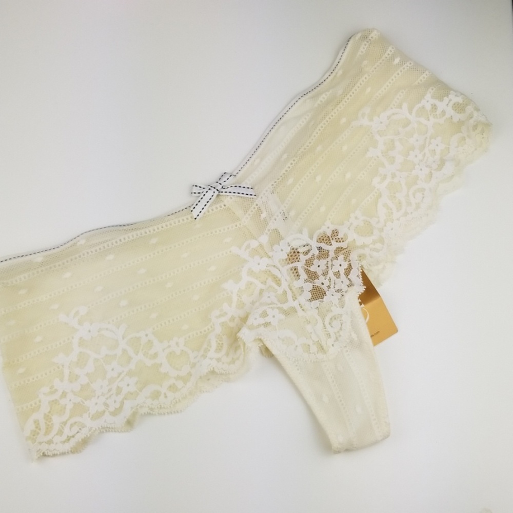 Chantelle Lace Panties - Picture 1 of 5